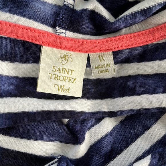 Saint Tropez V-Neck Top - Picture 10 of 14